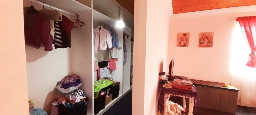 3 Bedroom Property for Sale in Firlands Western Cape